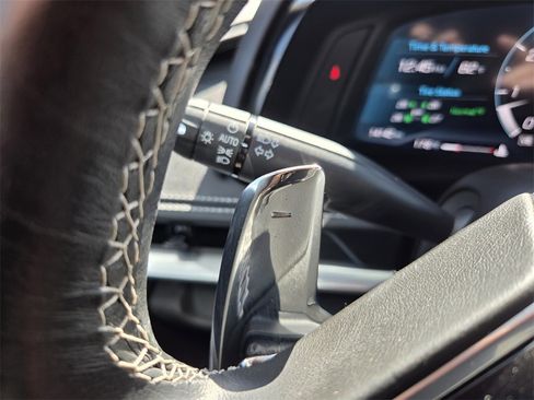 Certified 2025 Chevrolet Corvette Stingray Convertible w/ 1LT image 32