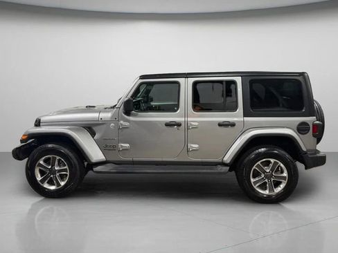 Used 2020 Jeep Wrangler Unlimited Sahara image 7