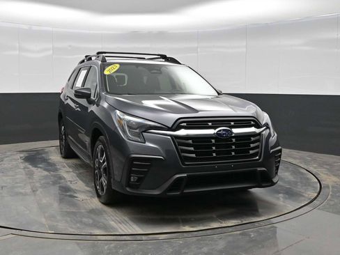 Used 2023 Subaru Ascent Limited image 2