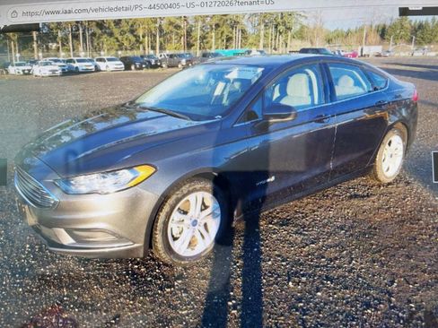 Used 2018 Ford Fusion S image 16