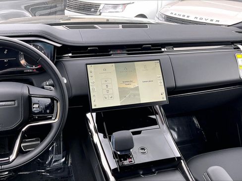 New 2026 Land Rover Range Rover Sport Dynamic SE AWD/4WD image 7