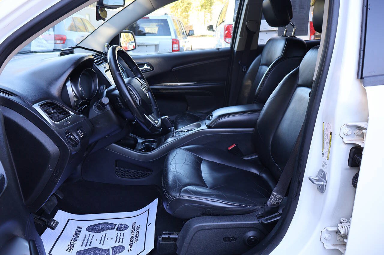 Used 2016 Dodge Journey Crossroad w/ Rear Seat Video Group I FWD image 13