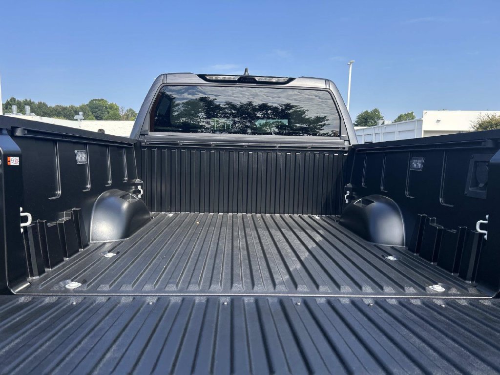New 2026 Toyota Tundra SR5 AWD/4WD image 17