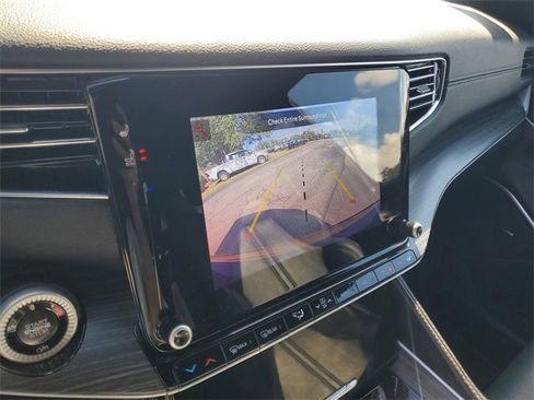 Used 2024 Jeep Wagoneer L Series II image 21