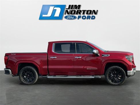 Used 2022 GMC Sierra 1500 SLT w/ SLT Premium Plus Package image 2