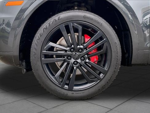 Used 2018 Audi Q5 2.0T Premium Plus w/ Premium Plus Package AWD/4WD image 10