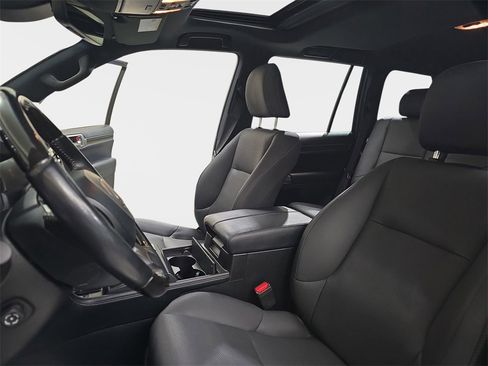 Certified 2023 Lexus GX 460 Premium image 14