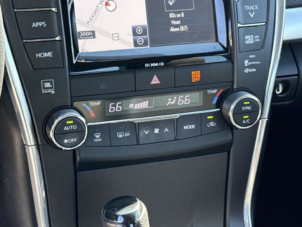 Used 2017 Toyota Camry XSE FWD image 34