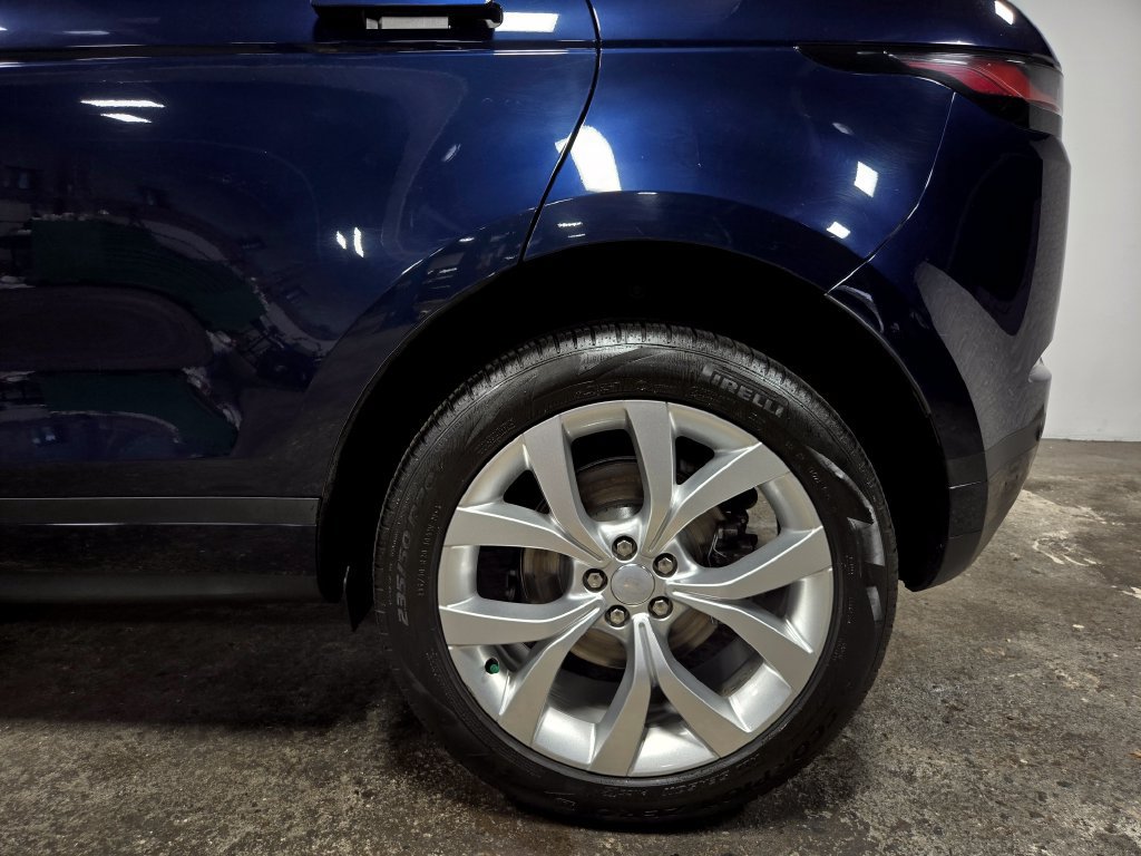 Used 2023 Land Rover Range Rover Evoque SE AWD/4WD image 59