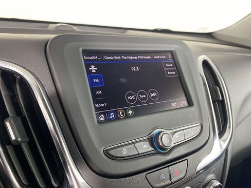 Used 2023 Chevrolet Equinox LT image 16