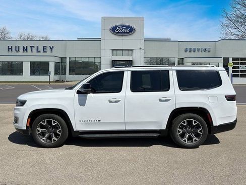 Used 2023 Jeep Wagoneer Series III w/ Convenience Group I image 7