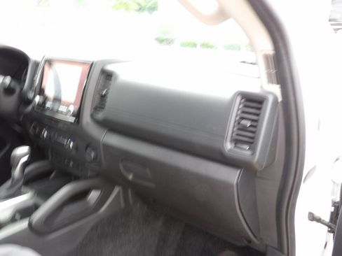 Used 2024 Nissan Frontier S AWD/4WD image 29
