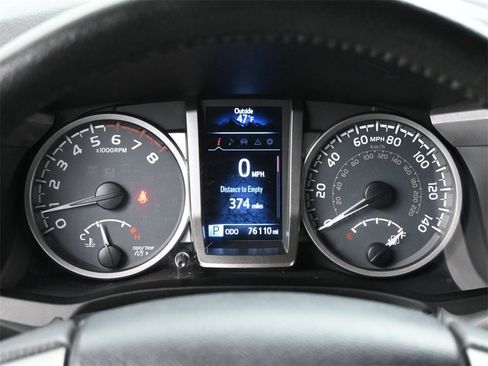 Used 2017 Toyota Tacoma SR5 image 8