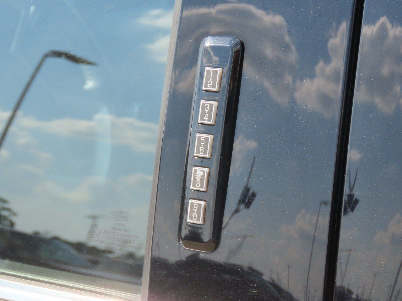 Used 2015 Ford F150 King Ranch w/ Equipment Group 601A Luxury AWD/4WD image 14