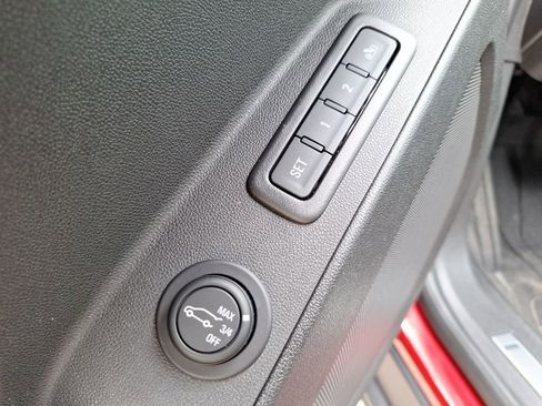 Used 2019 Chevrolet Equinox Premier image 20