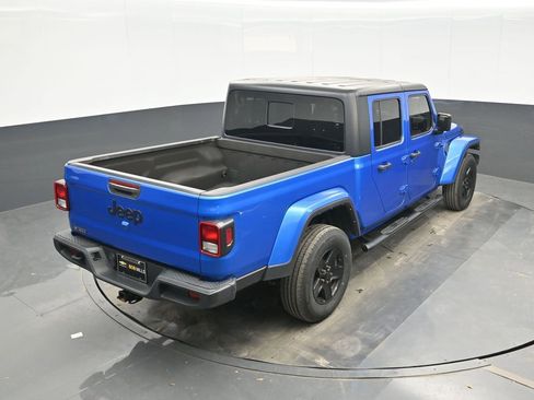 Used 2021 Jeep Gladiator Sport image 29