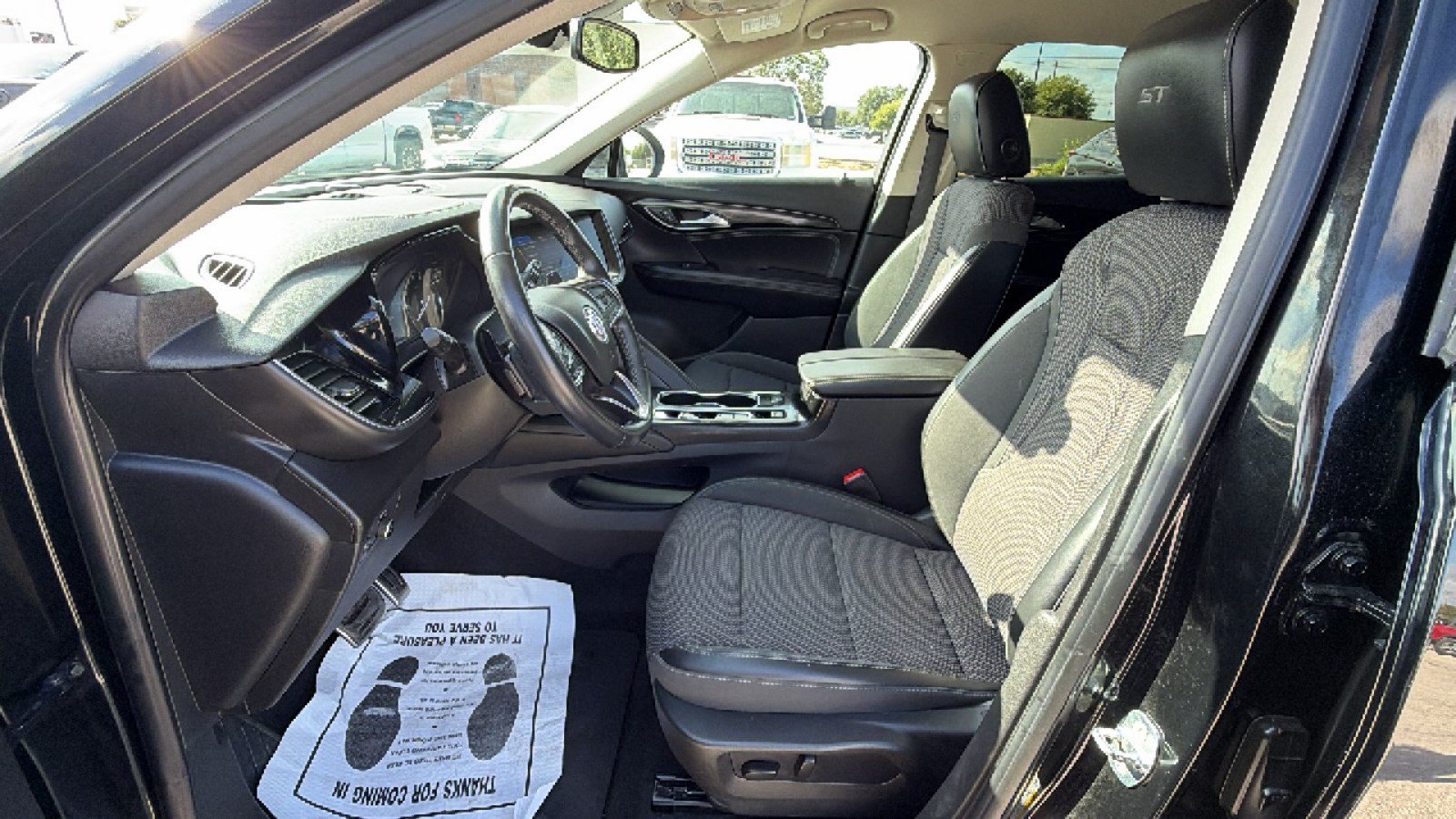Used 2023 Buick Envision Preferred w/ Sport Touring Package FWD image 10