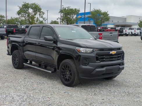 New 2026 Chevrolet Colorado W/T RWD image 2