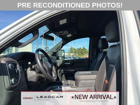 Used 2022 GMC Sierra 2500 AT4 w/ AT4 Preferred Package AWD/4WD image 18