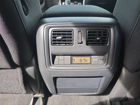 Used 2017 Nissan Pathfinder SV w/ SV Tech Package image 14