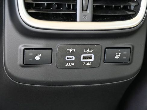 New 2025 Subaru Outback Limited image 10