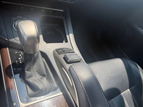 Used 2017 Lexus ES 350 w/ Luxury Package FWD image 17
