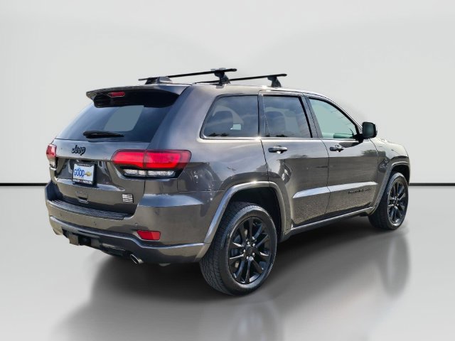 Used 2018 Jeep Grand Cherokee Altitude AWD/4WD image 5