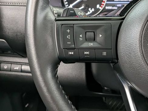 Used 2025 Nissan Pathfinder SL w/ SL Premium Package AWD/4WD image 34