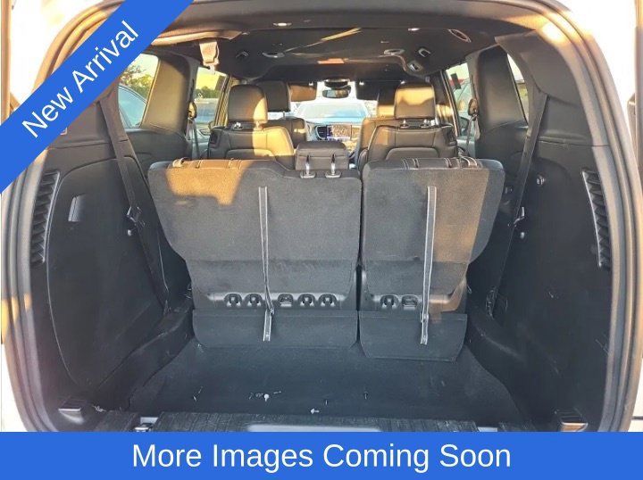 Used 2027 Chrysler Pacifica Select FWD image 11