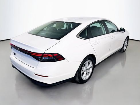 Used 2025 Honda Accord LX image 8