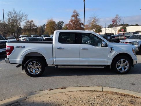 Used 2022 Ford F150 Lariat w/ Max Trailer Tow Package image 3