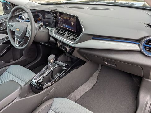 New 2026 Chevrolet Trax LT w/ Driver Confidence Package image 25