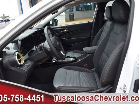 New 2025 Chevrolet Trax LT w/ Driver Confidence Package image 13