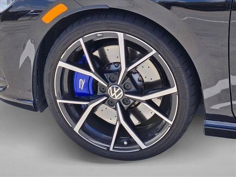 Used 2023 Volkswagen Golf R AWD/4WD image 11