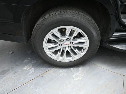 Used 2024 GMC Yukon SLT image 17