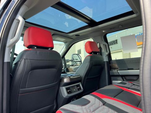 New 2025 Ford F250 Lariat w/ Lariat Ultimate Package image 36