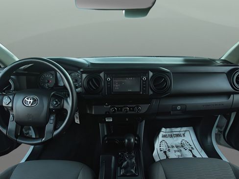 Used 2019 Toyota Tacoma SR RWD image 11
