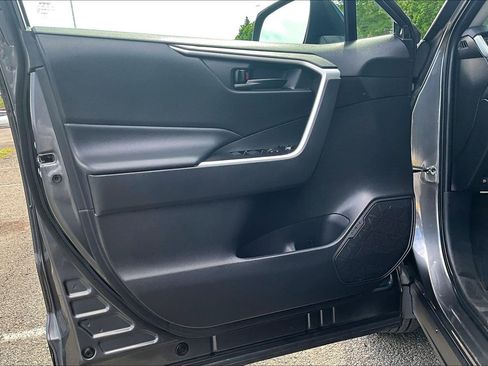 Used 2023 Toyota RAV4 LE image 21