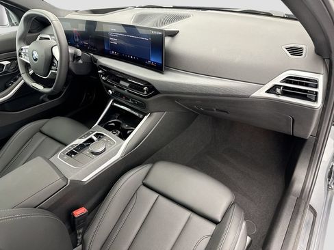 Used 2025 BMW 330i xDrive Sedan w/ M Sport Package AWD/4WD image 16