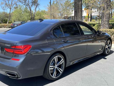 Used 2018 BMW 750i RWD image 54