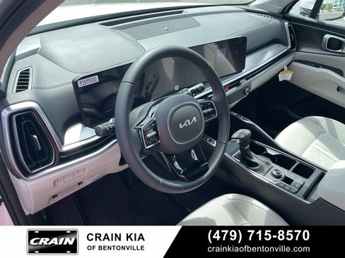 New 2025 Kia Sorento S image 10