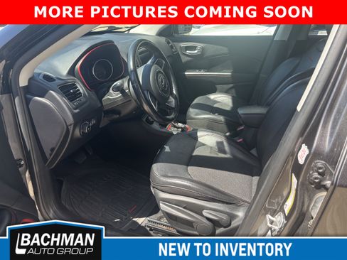 Used 2020 Jeep Compass Trailhawk AWD/4WD image 6