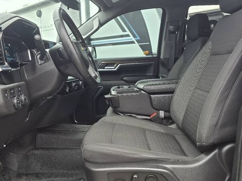 Used 2023 Chevrolet Silverado 1500 LT AWD/4WD image 8