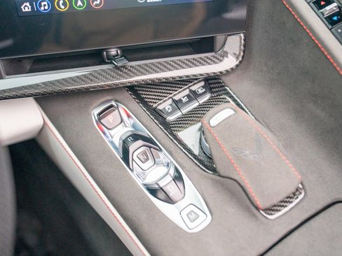 Used 2023 Chevrolet Corvette Stingray Premium Conv w/ Z51 Performance Package image 18