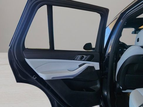 Used 2023 BMW X5 sDrive40i w/ M Sport Package image 17