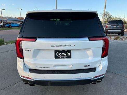 Used 2025 GMC Yukon XL Denali AWD/4WD image 7
