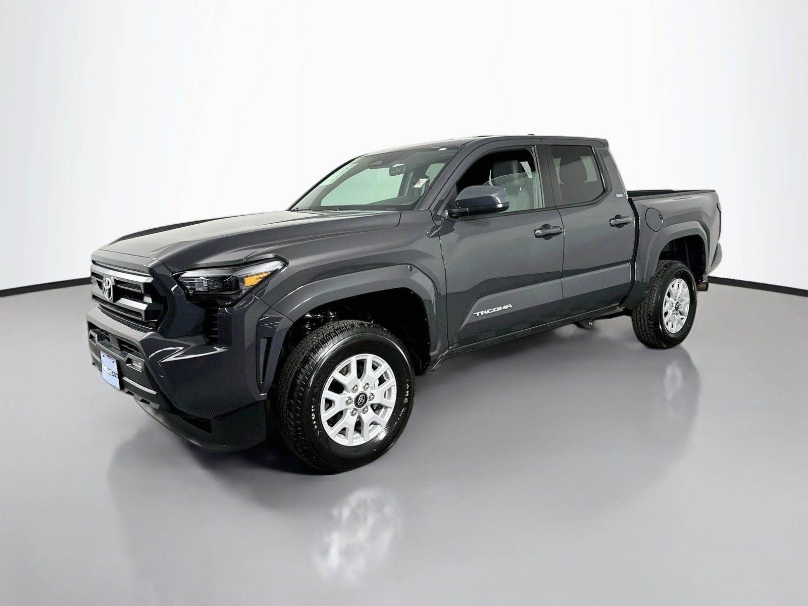 Certified 2026 Toyota Tacoma SR5 AWD/4WD image 3