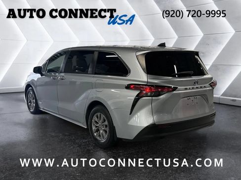 Used 2021 Toyota Sienna LE FWD image 9