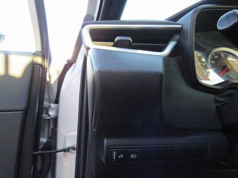 Used 2022 Toyota Corolla SE image 30