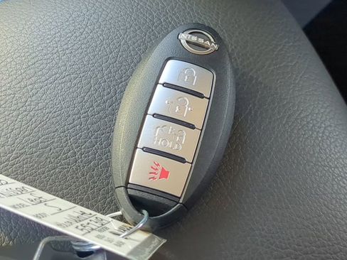 Certified 2025 Nissan Leaf S image 26